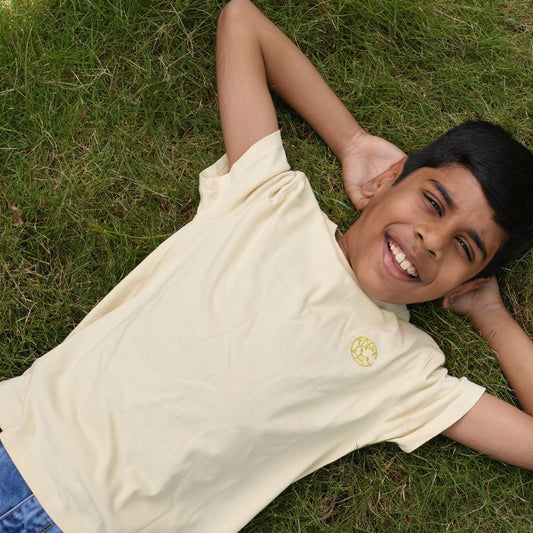 YELLOW - UNISEX KIDS TSHIRTS – SUPER COMBED COTTON – PLANT DYED- ANTI MICROBIAL / ANTI BACTERIAL– ROUND NECK – HALF SLEEVE TSHIRT – DURABLE FOR ACTIVE AND EVERYDAY WEAR – 180gsm – PACK OF 1